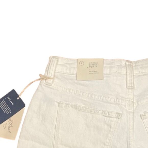 Universal Thread High-Rise Vintage Bermuda Jean Shorts, Off White, Size 2, NWT - Picture 9 of 13